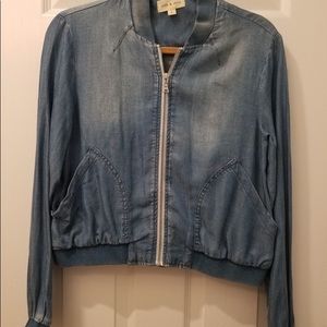 CLOTH & STONE CHAMBRAY DENIM BOMBER JACKET.